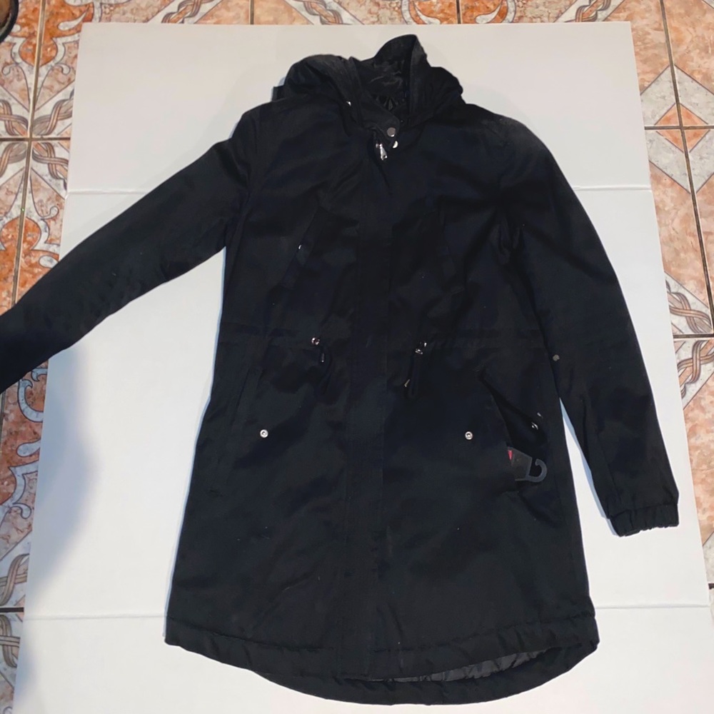 COAT / JACKET